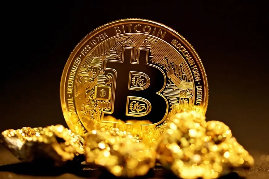 hero image for Gold vs Bitcoin.